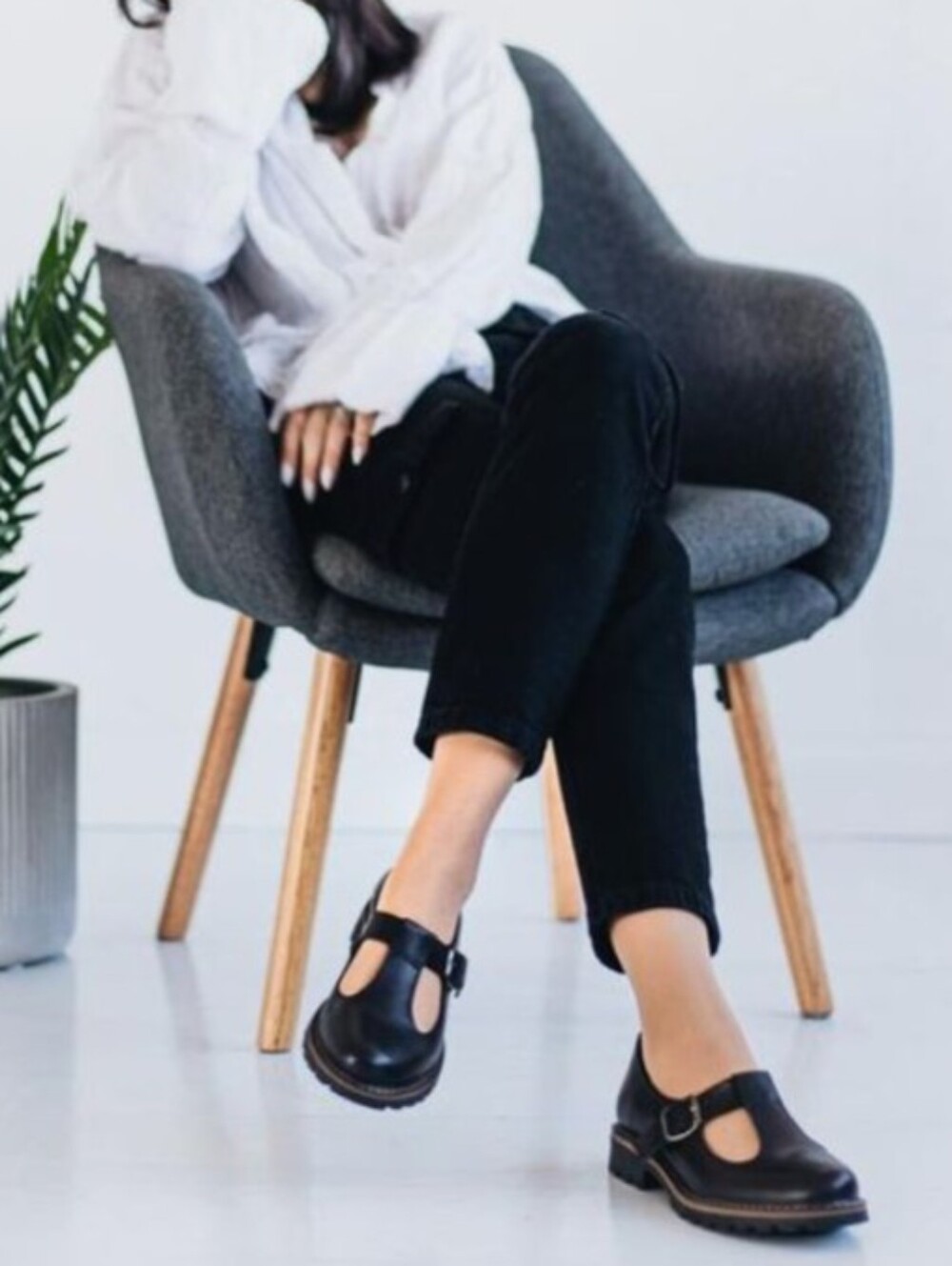 Classic Black Mary Jane Platform Shoes NWT 6